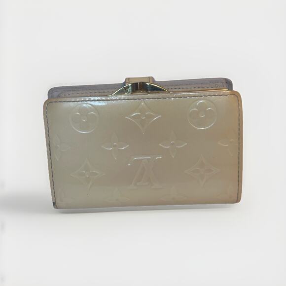 Louis Vuitton Vernis Yellow Kisslock Wallet – Authentic Patent Leather pre-owned - Picture 3 of 14